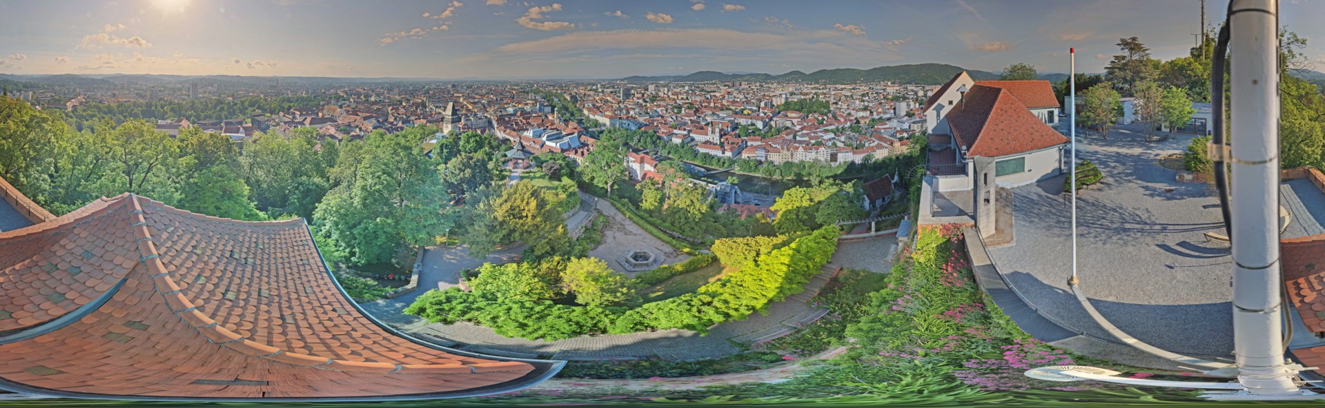 Archiv Foto Webcam Graz: Panorama vom Schlossberg
