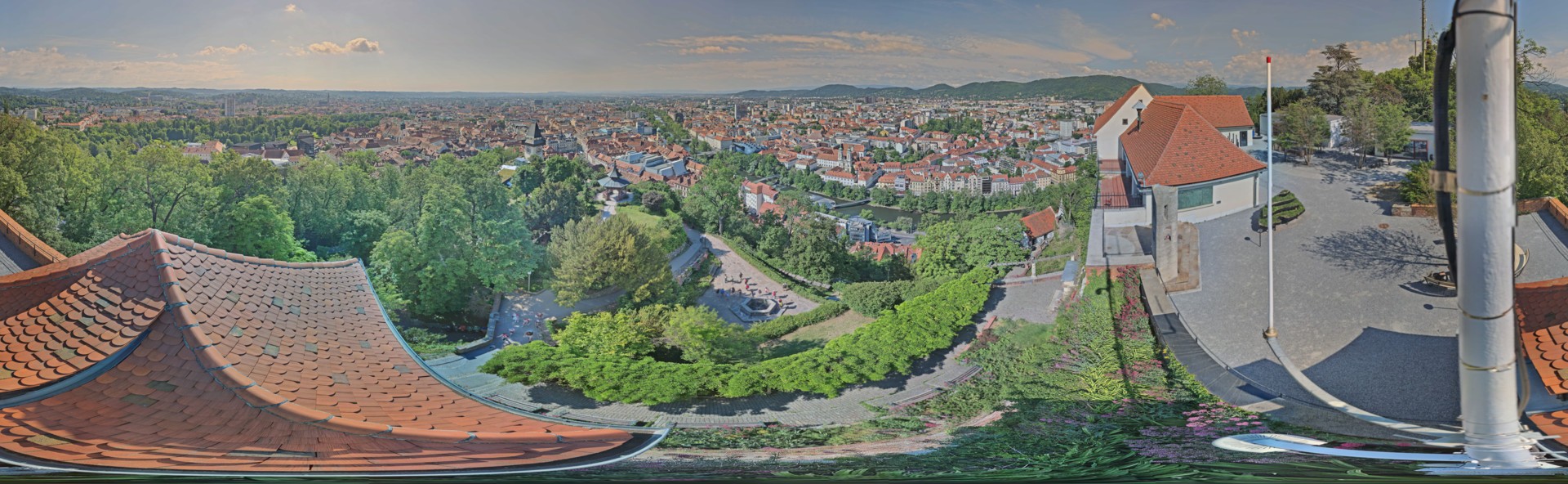 Archiv Foto Webcam Graz: Panorama vom Schlossberg