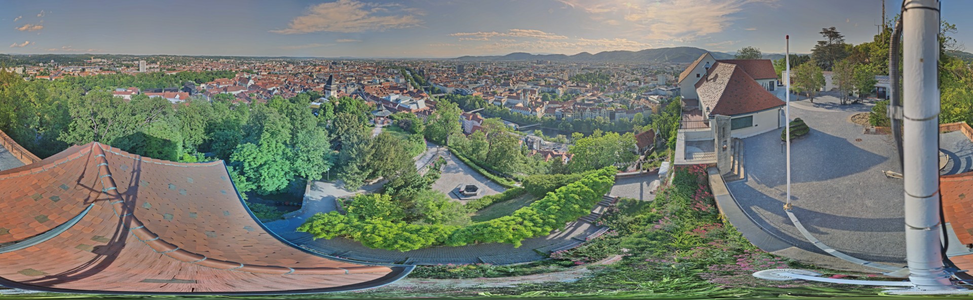 Archiv Foto Webcam Graz: Panorama vom Schlossberg