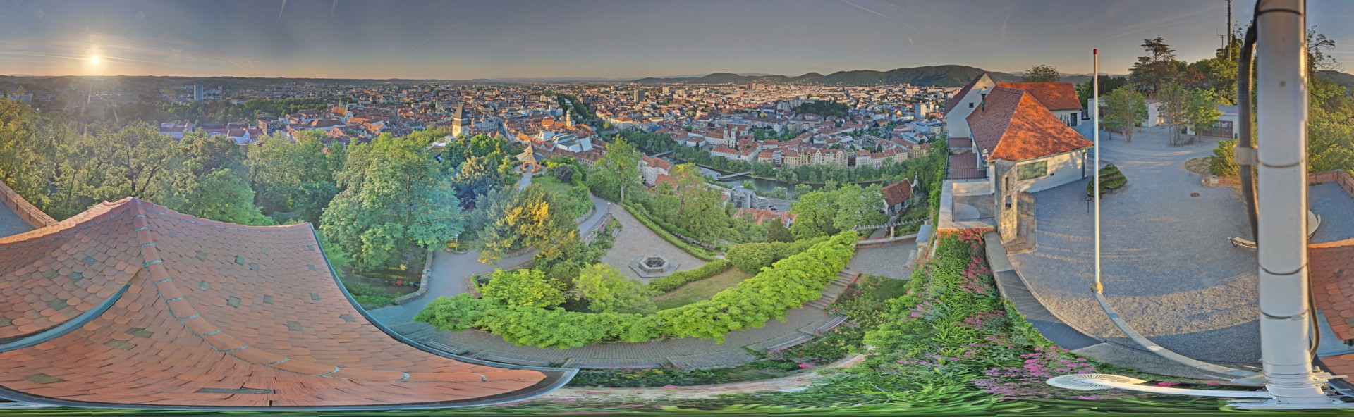Archiv Foto Webcam Graz: Panorama vom Schlossberg
