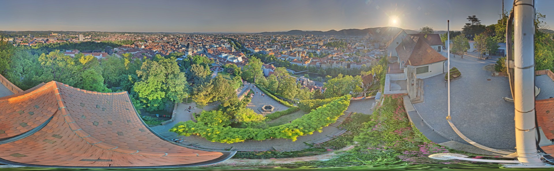 Archiv Foto Webcam Graz: Panorama vom Schlossberg