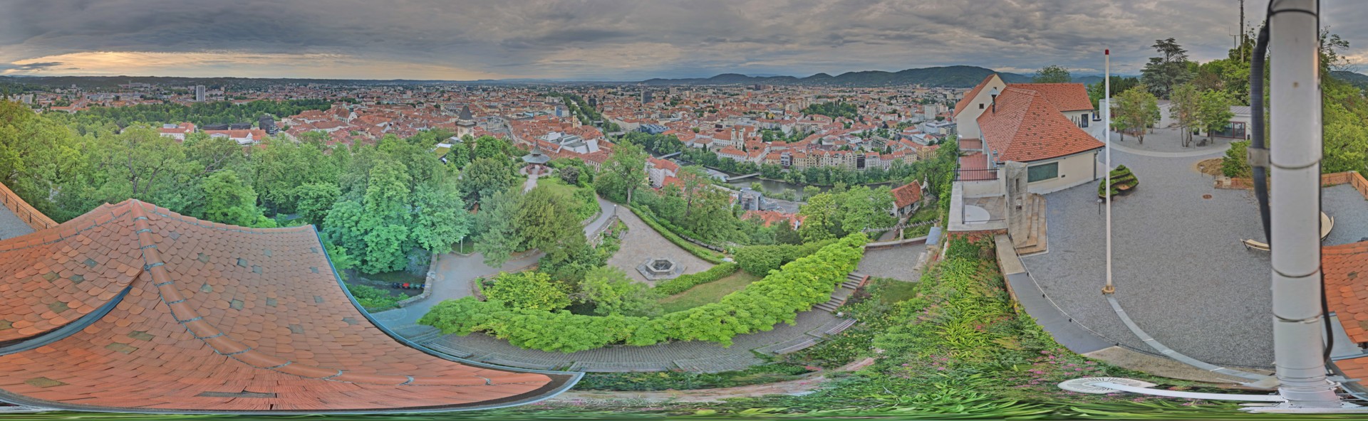 Archiv Foto Webcam Graz: Panorama vom Schlossberg