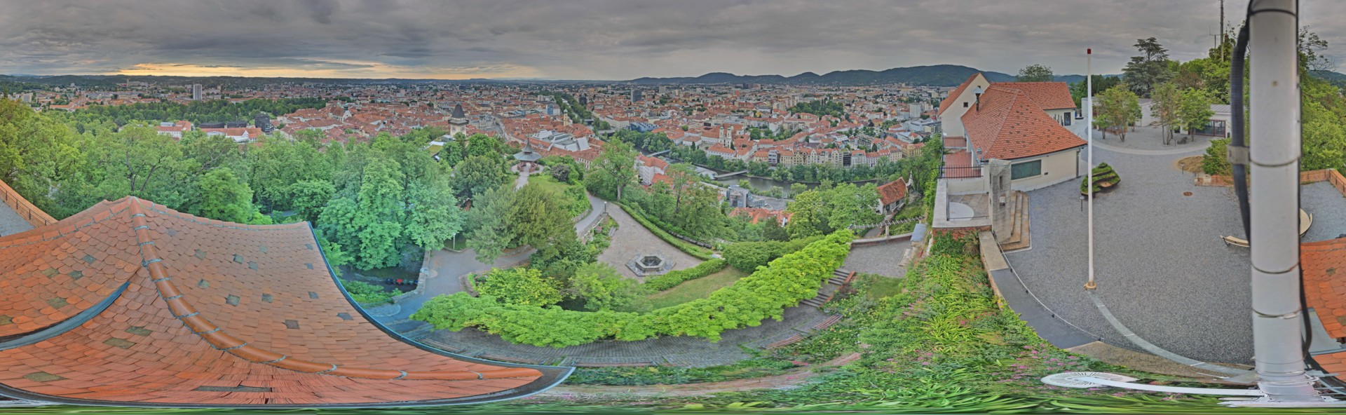 Archiv Foto Webcam Graz: Panorama vom Schlossberg