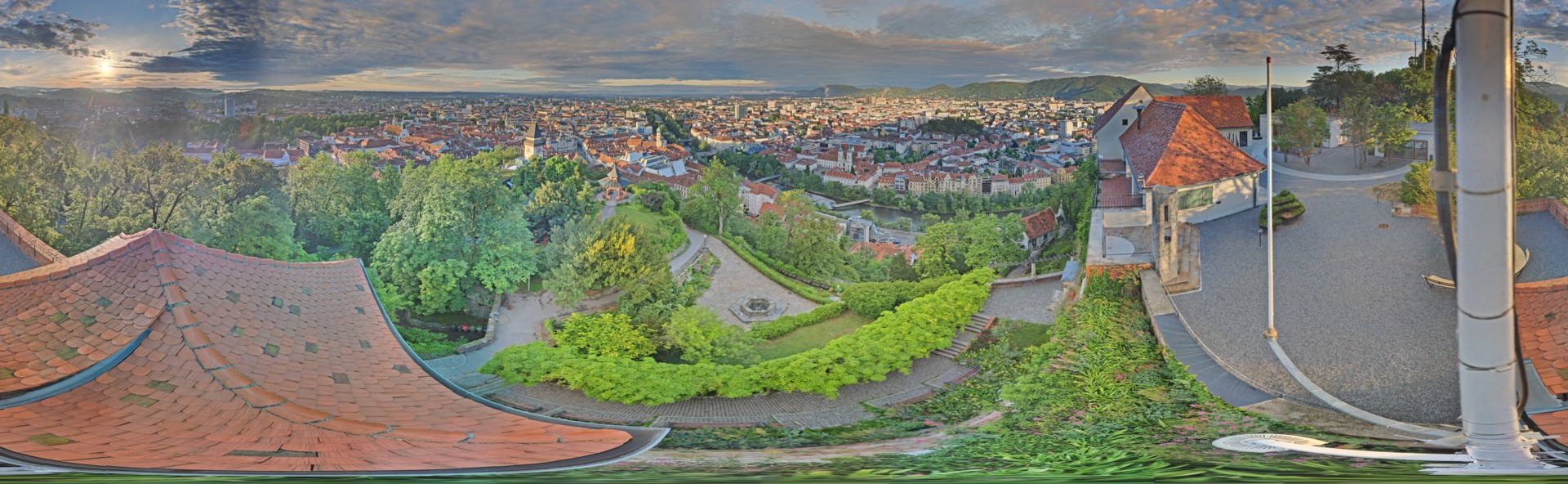 Archiv Foto Webcam Graz: Panorama vom Schlossberg