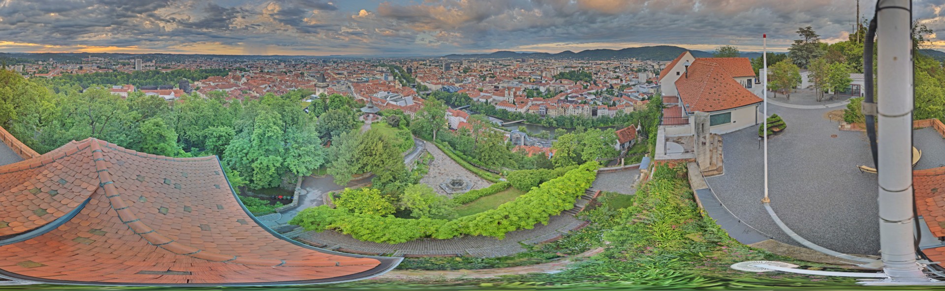 Archiv Foto Webcam Graz: Panorama vom Schlossberg