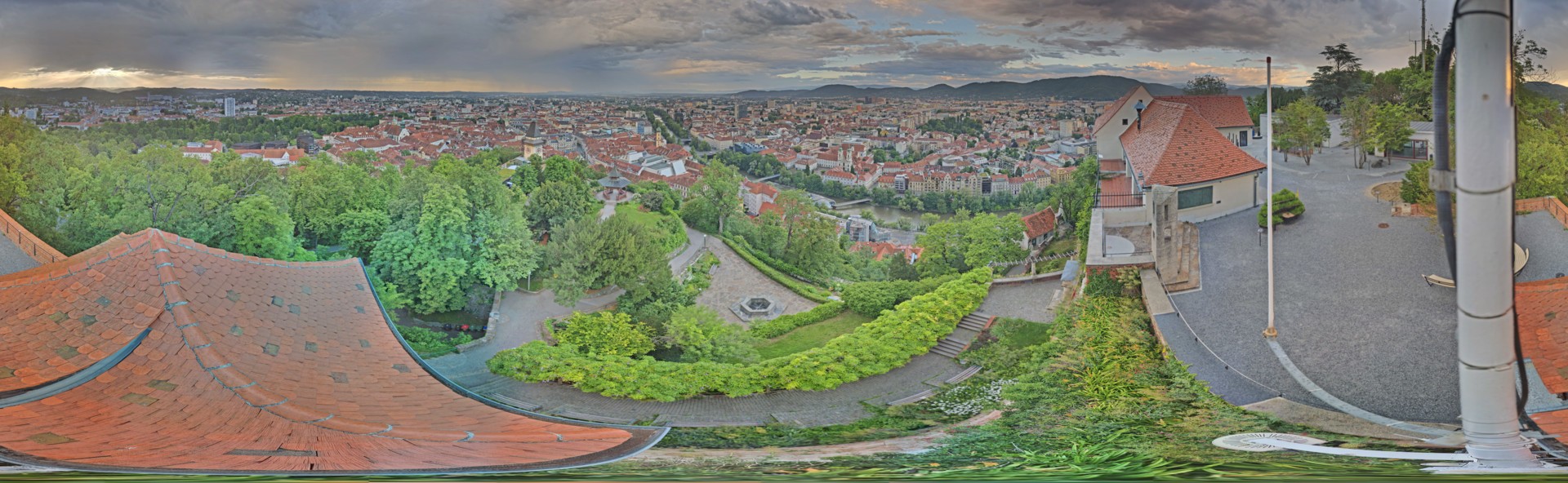 Archiv Foto Webcam Graz: Panorama vom Schlossberg