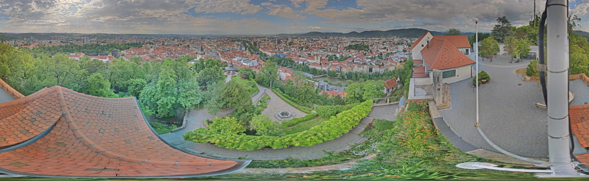Archiv Foto Webcam Graz: Panorama vom Schlossberg