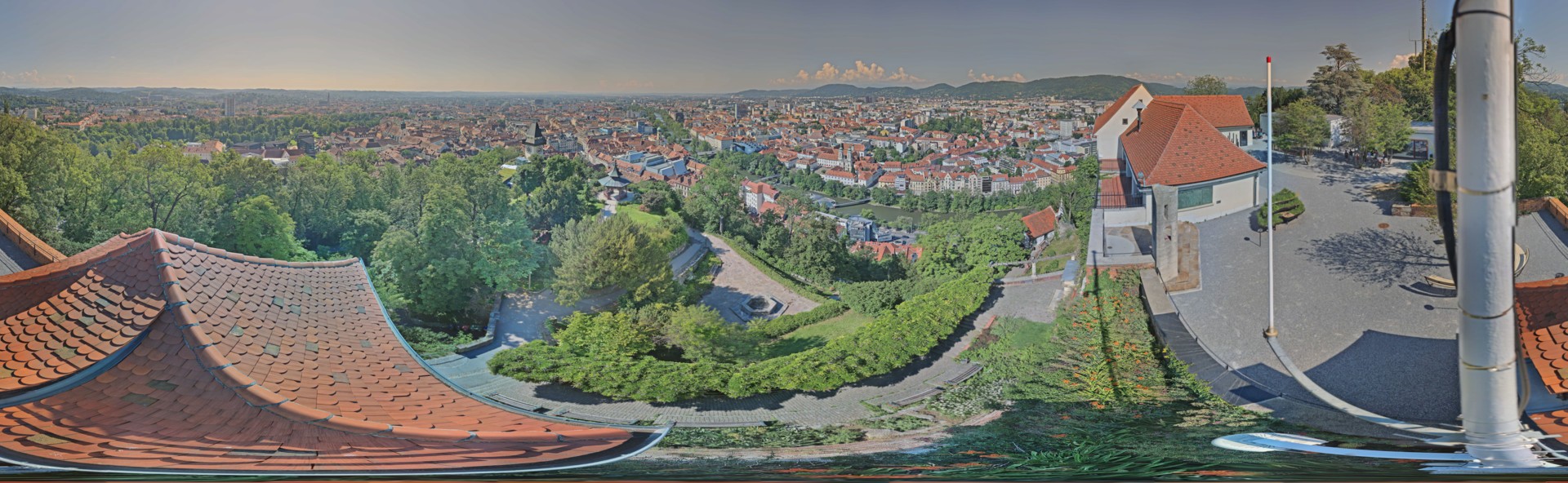 Archiv Foto Webcam Graz: Panorama vom Schlossberg