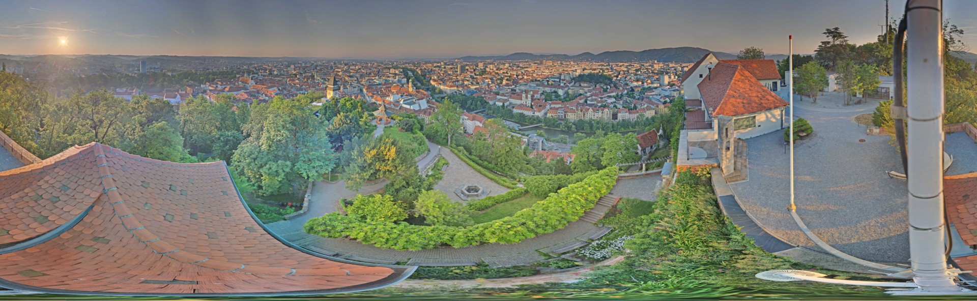 Archiv Foto Webcam Graz: Panorama vom Schlossberg