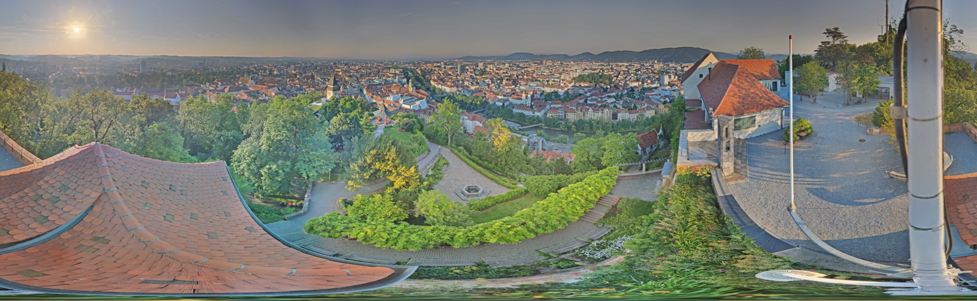Archiv Foto Webcam Graz: Panorama vom Schlossberg