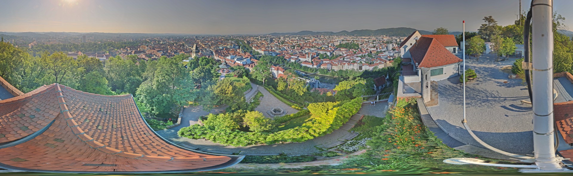 Archiv Foto Webcam Graz: Panorama vom Schlossberg