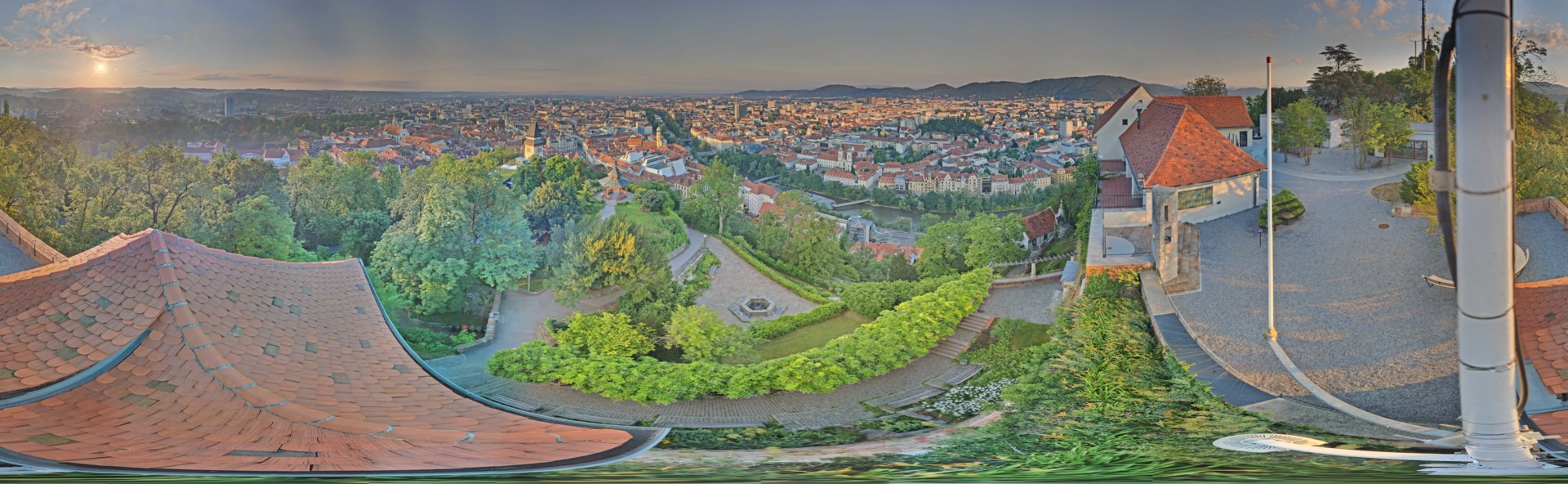 Archiv Foto Webcam Graz: Panorama vom Schlossberg