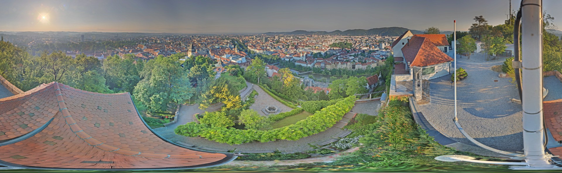 Archiv Foto Webcam Graz: Panorama vom Schlossberg