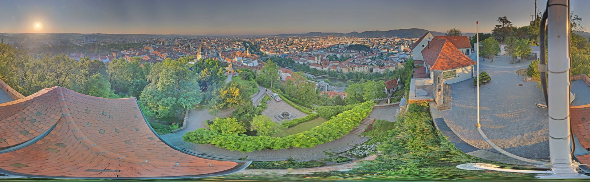 Archiv Foto Webcam Graz: Panorama vom Schlossberg