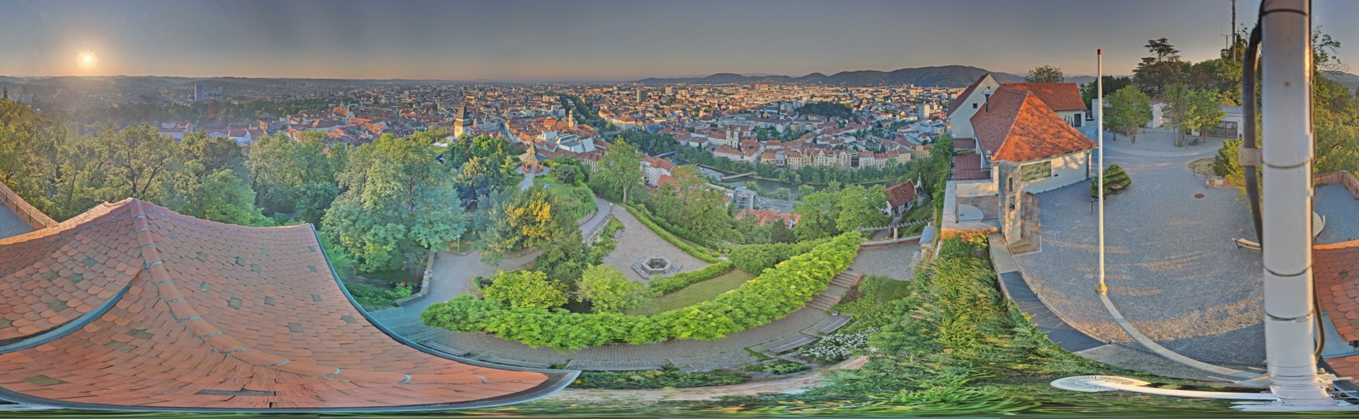 Archiv Foto Webcam Graz: Panorama vom Schlossberg