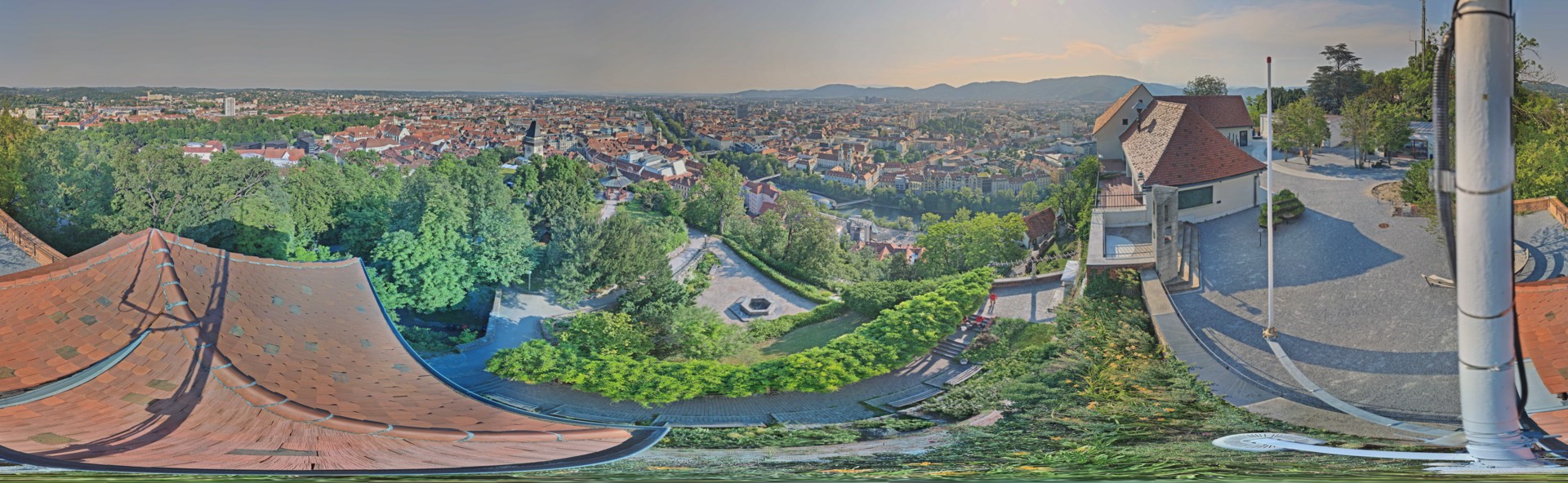 Archiv Foto Webcam Graz: Panorama vom Schlossberg