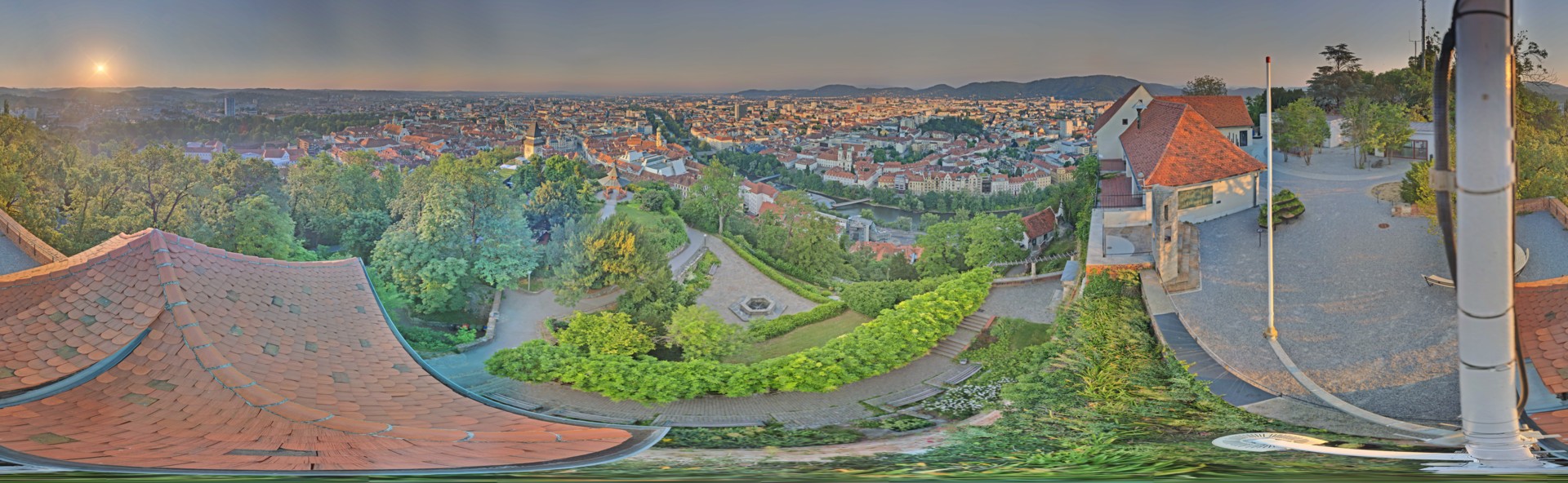 Archiv Foto Webcam Graz: Panorama vom Schlossberg