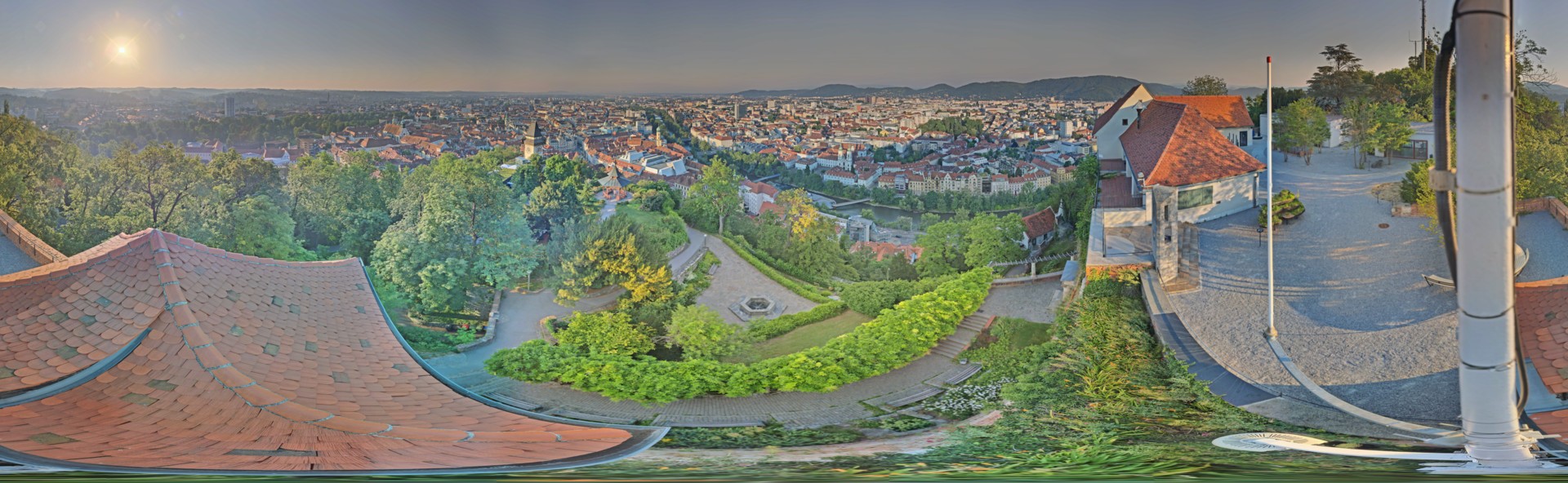 Archiv Foto Webcam Graz: Panorama vom Schlossberg
