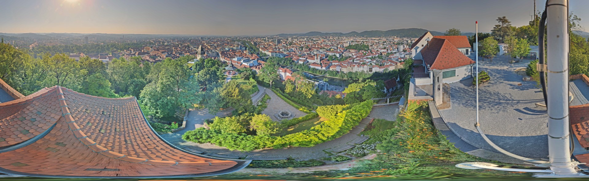 Archiv Foto Webcam Graz: Panorama vom Schlossberg