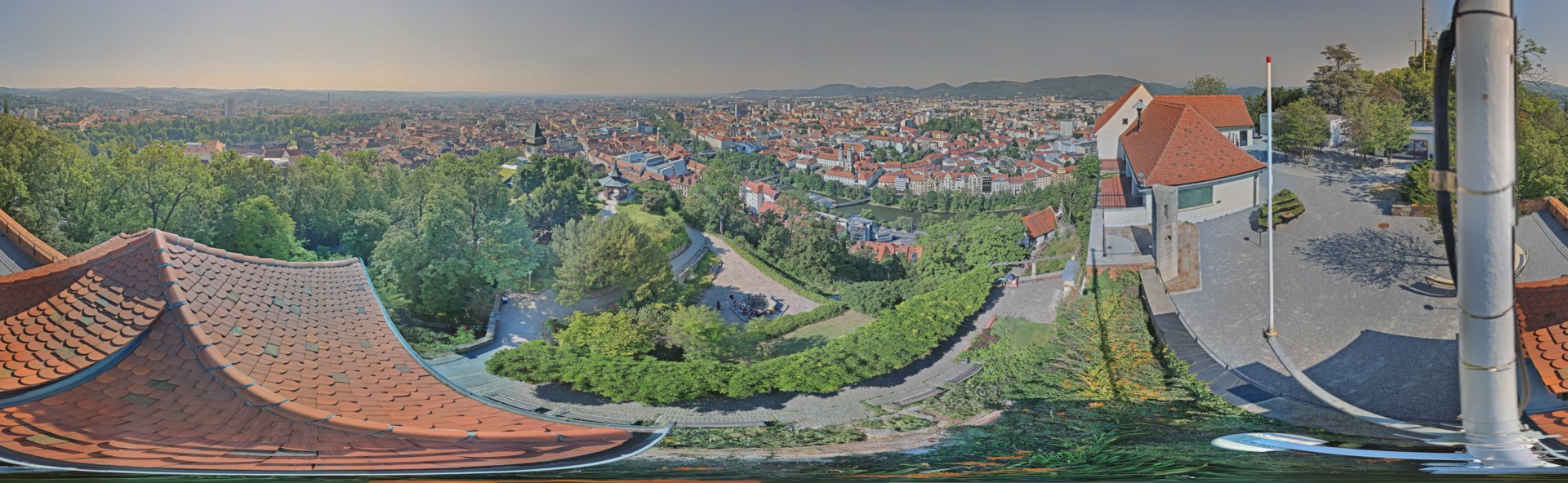 Archiv Foto Webcam Graz: Panorama vom Schlossberg