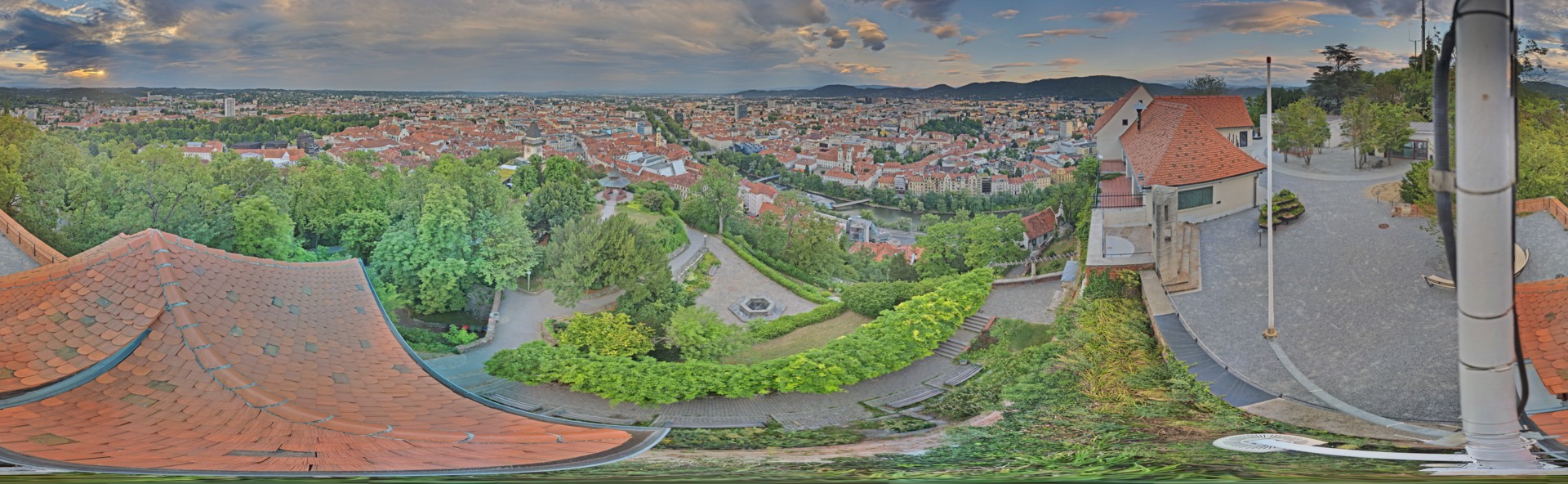 Archiv Foto Webcam Graz: Panorama vom Schlossberg