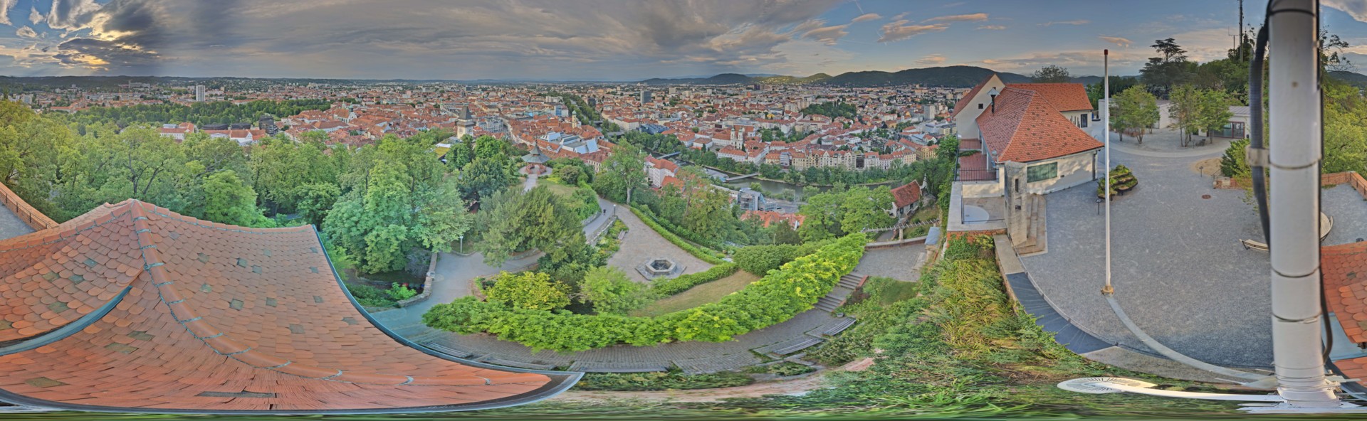 Archiv Foto Webcam Graz: Panorama vom Schlossberg