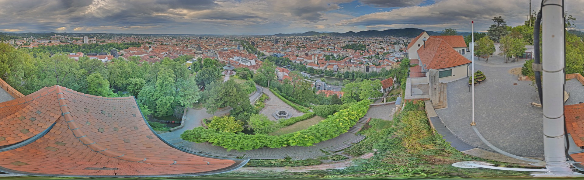 Archiv Foto Webcam Graz: Panorama vom Schlossberg