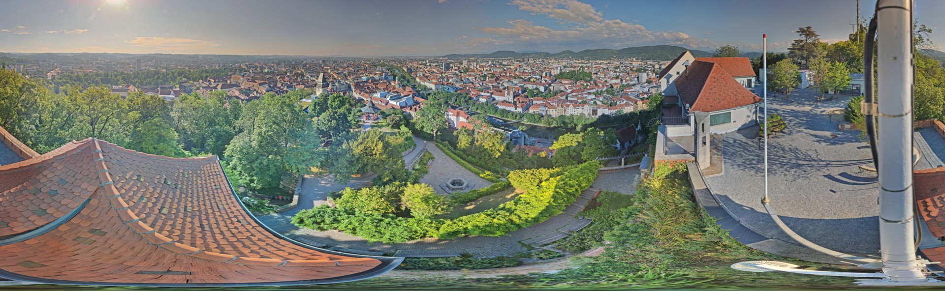 Archiv Foto Webcam Graz: Panorama vom Schlossberg