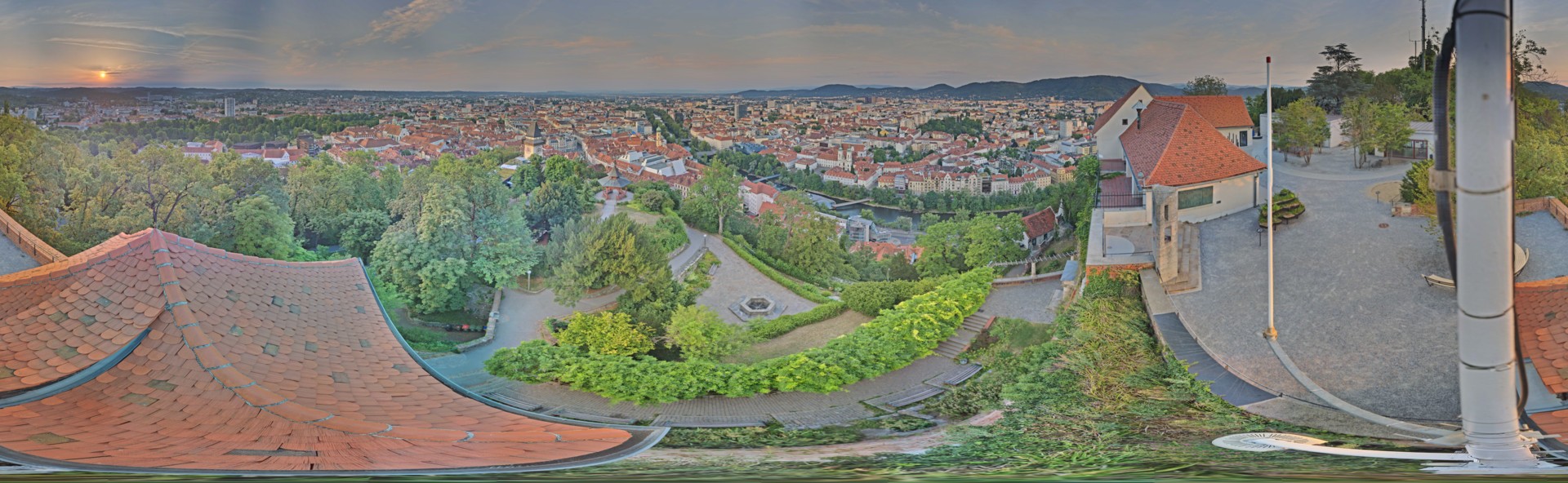 Archiv Foto Webcam Graz: Panorama vom Schlossberg