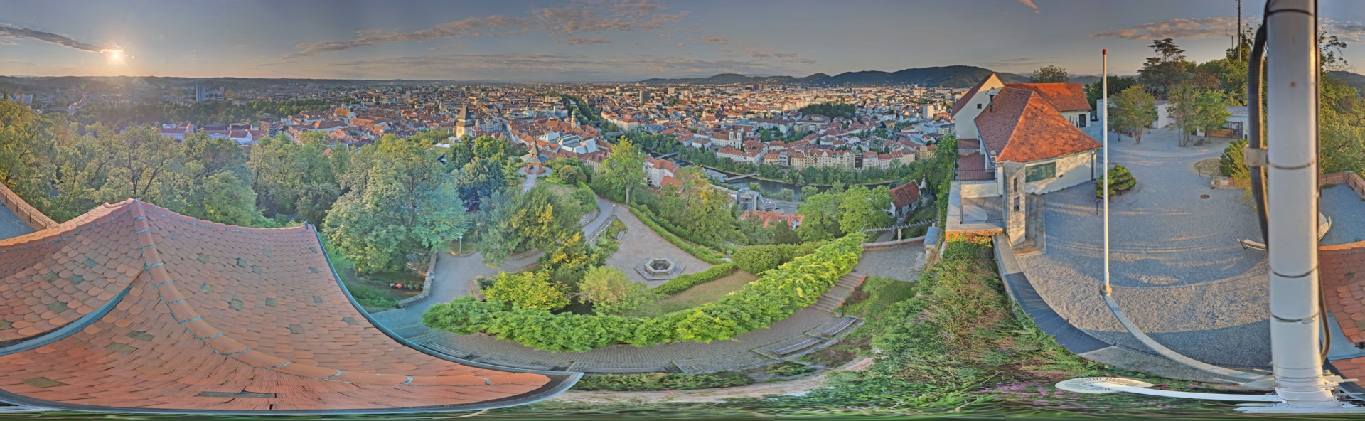 Archiv Foto Webcam Graz: Panorama vom Schlossberg