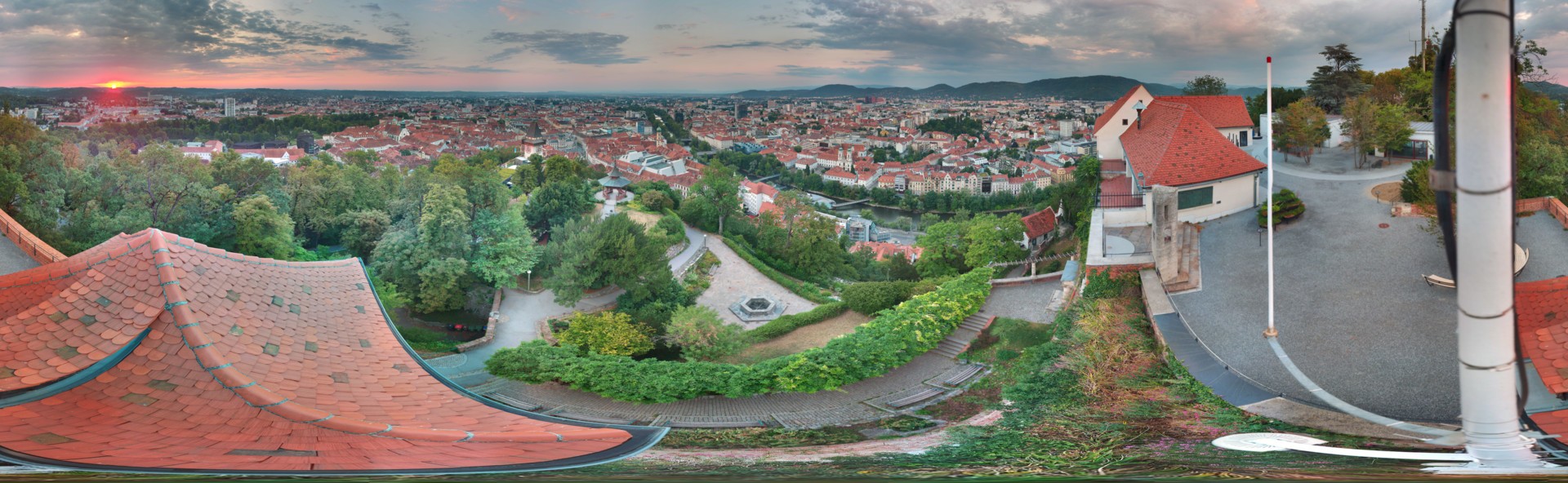 Archiv Foto Webcam Graz: Panorama vom Schlossberg