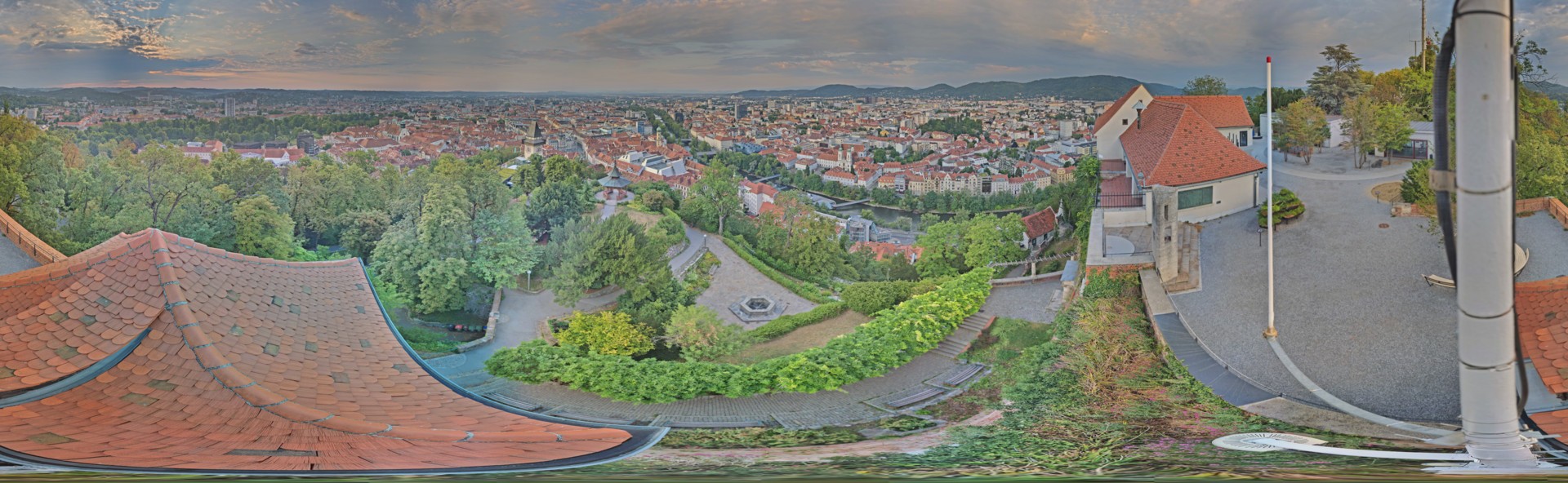 Archiv Foto Webcam Graz: Panorama vom Schlossberg