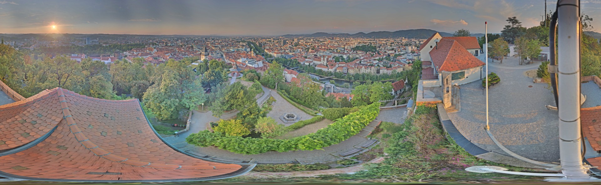 Archiv Foto Webcam Graz: Panorama vom Schlossberg