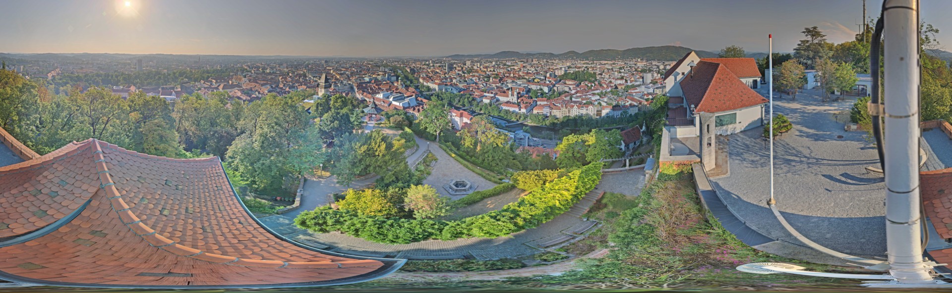 Archiv Foto Webcam Graz: Panorama vom Schlossberg