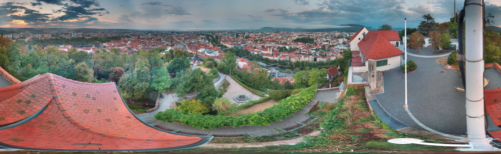 Archiv Foto Webcam Graz: Panorama vom Schlossberg