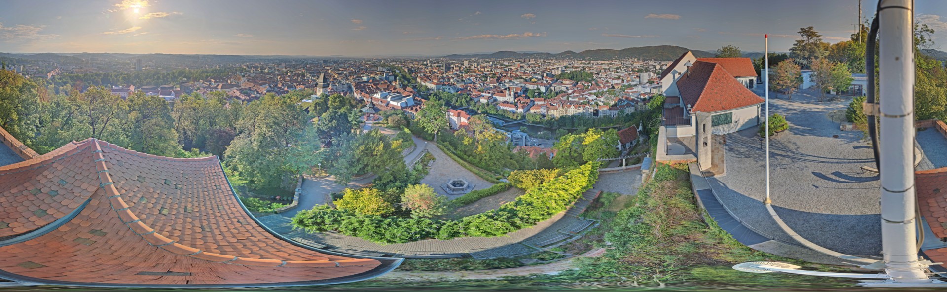 Archiv Foto Webcam Graz: Panorama vom Schlossberg