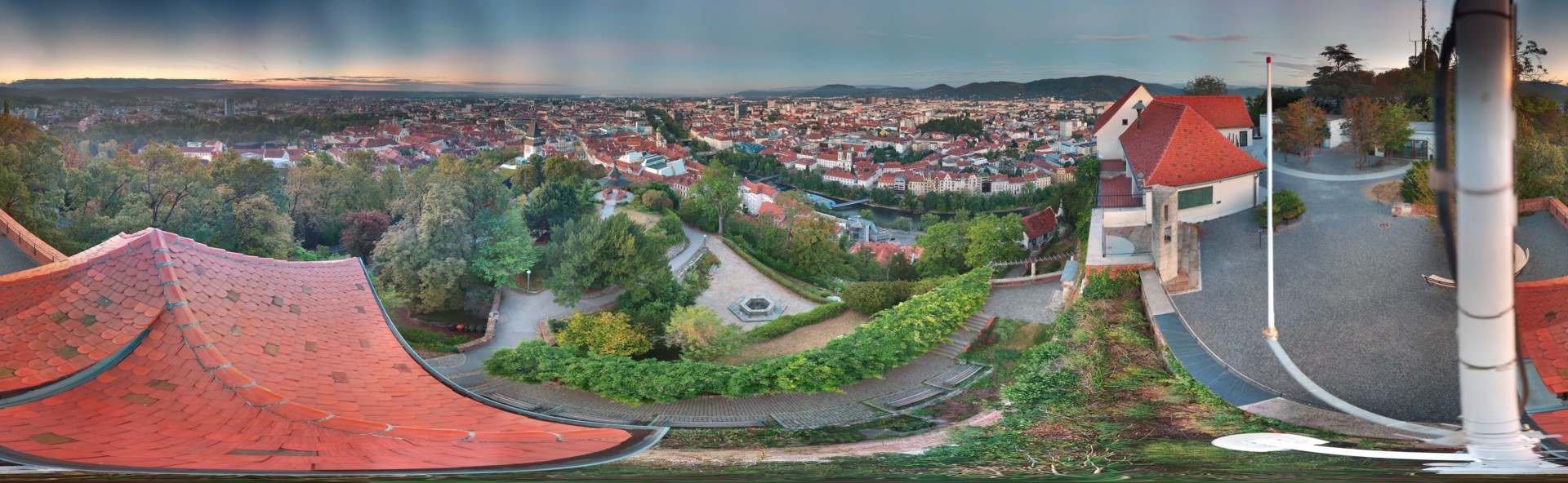 Archiv Foto Webcam Graz: Panorama vom Schlossberg