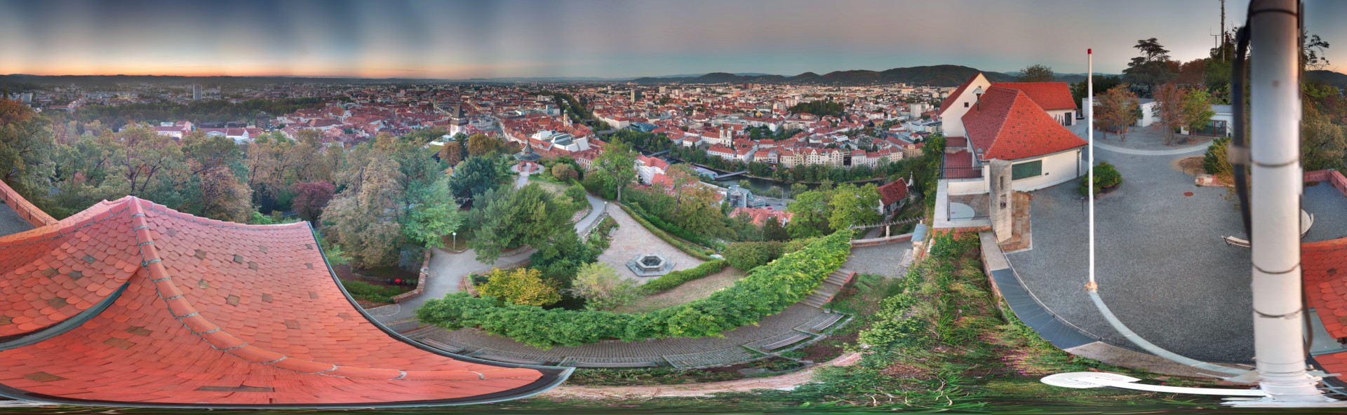 Archiv Foto Webcam Graz: Panorama vom Schlossberg
