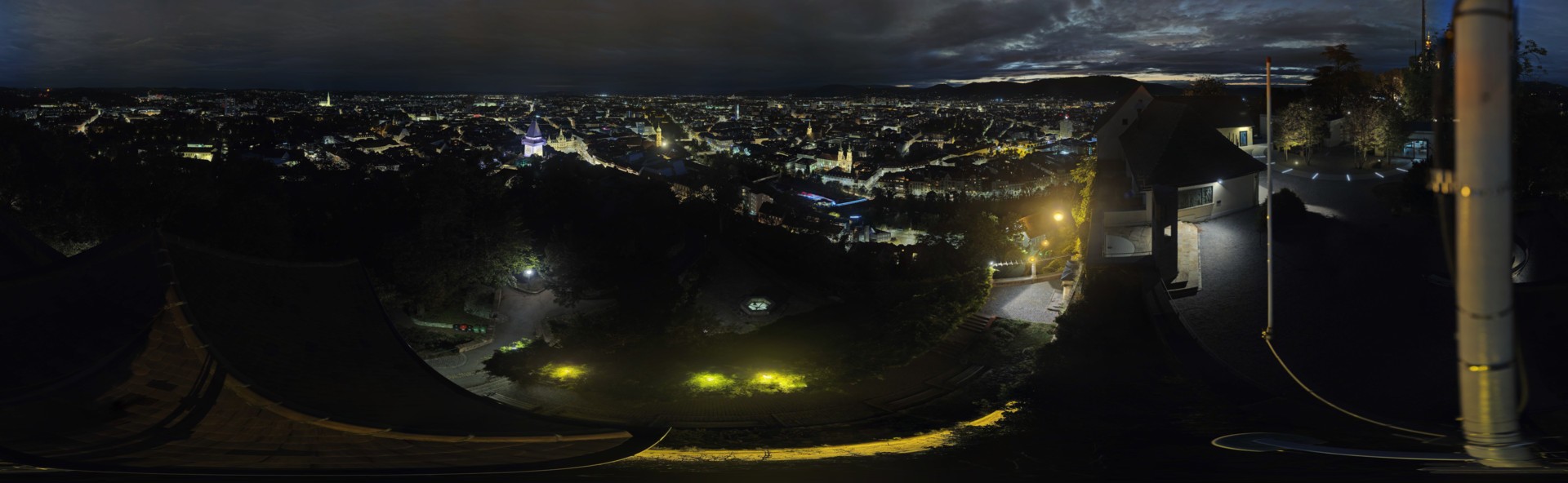 Archiv Foto Webcam Graz: Panorama vom Schlossberg