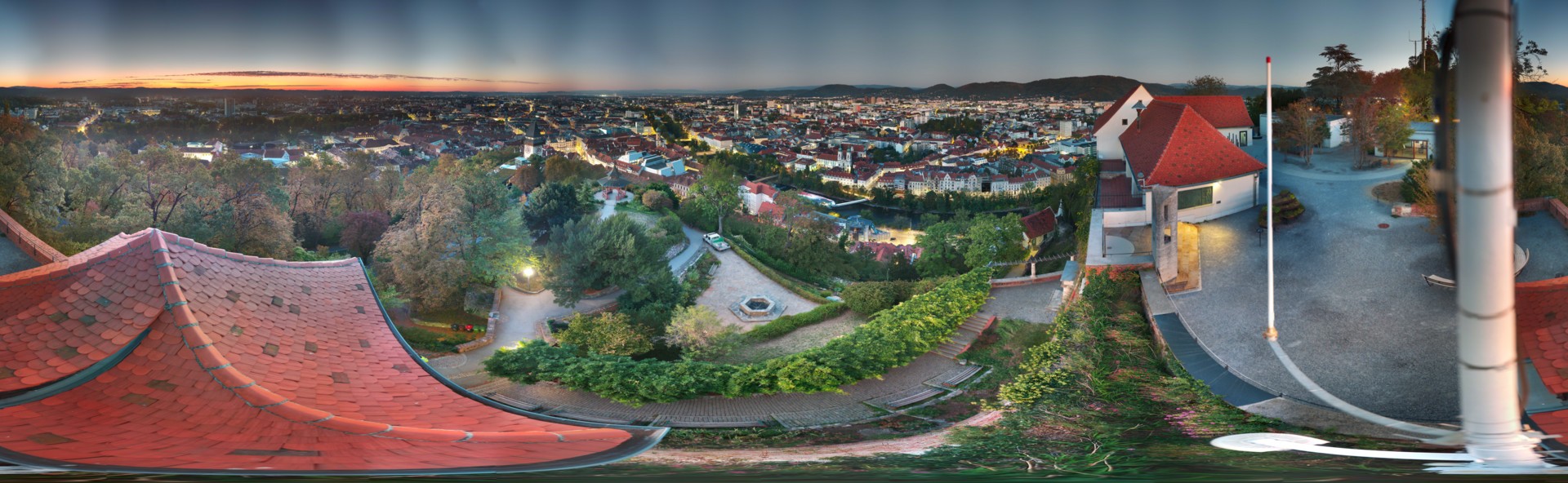 Archiv Foto Webcam Graz: Panorama vom Schlossberg