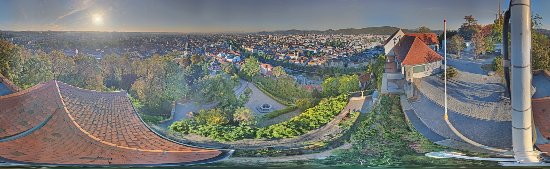 Archiv Foto Webcam Graz: Panorama vom Schlossberg