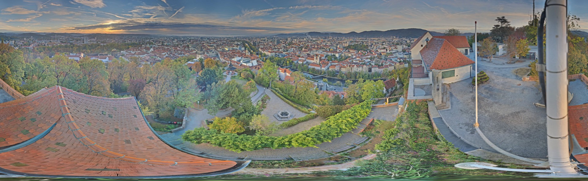 Archiv Foto Webcam Graz: Panorama vom Schlossberg
