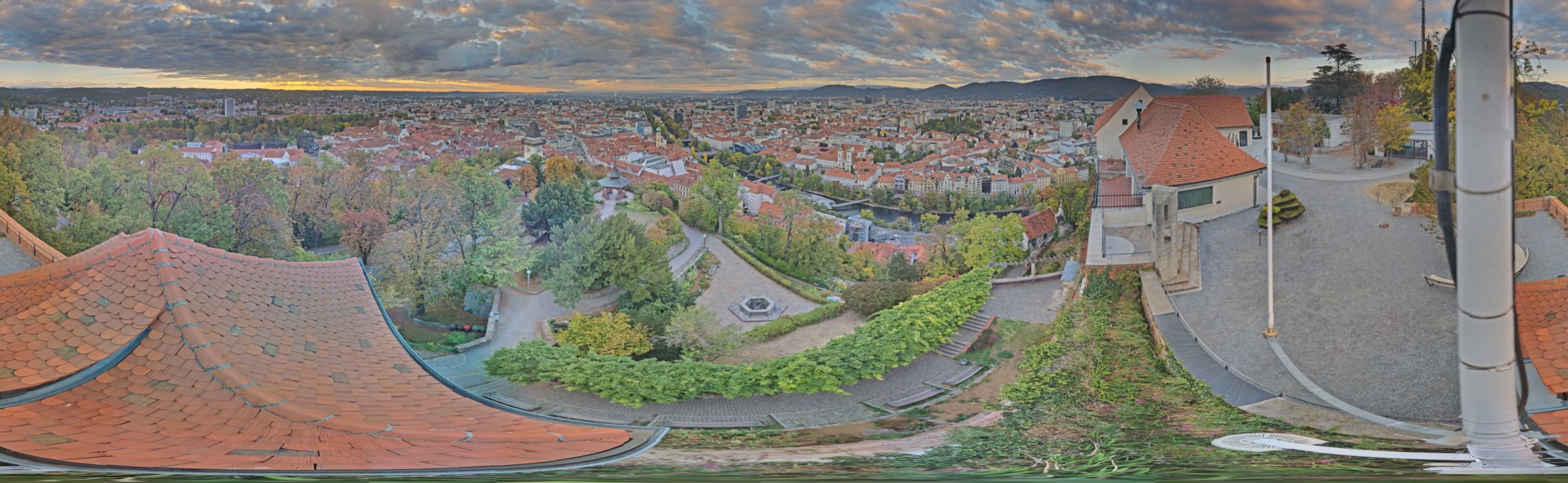 Archiv Foto Webcam Graz: Panorama vom Schlossberg