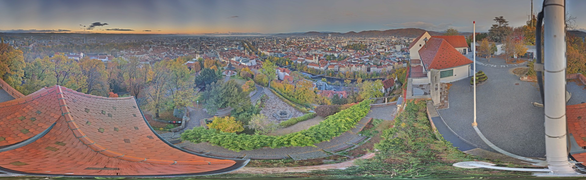 Archiv Foto Webcam Graz: Panorama vom Schlossberg