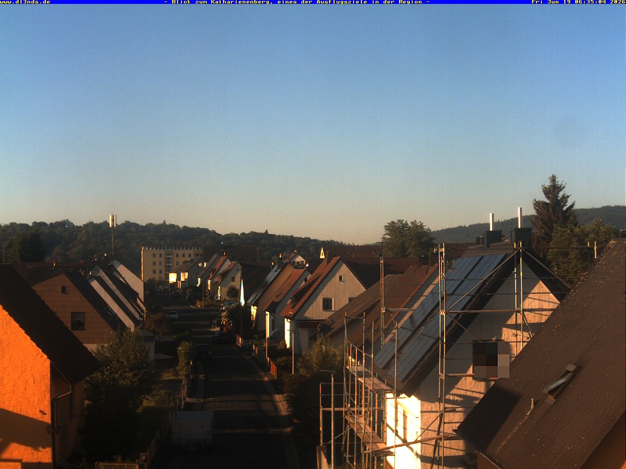 Archived image Webcam Wunsiedel: View to mountain Katharinenberg