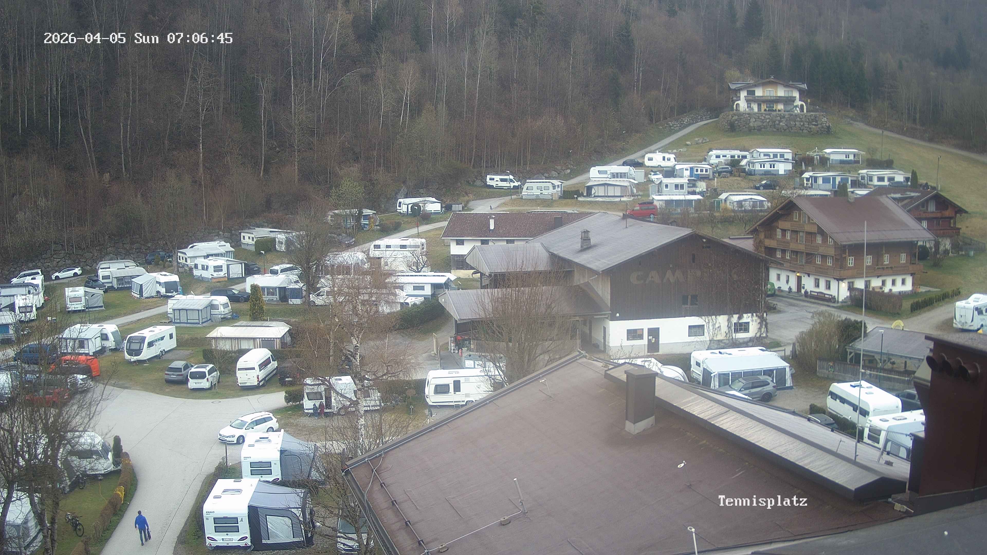 Archived image Webcam Camping Aufenfeld - View Wiesenhof