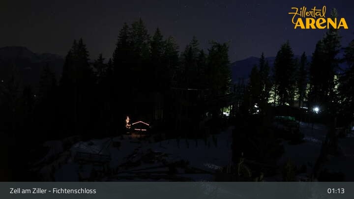 Archived image Webcam Spruce Tree Castle in Zell am Ziller