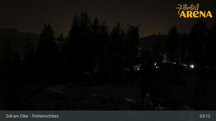 Archived image Webcam Spruce Tree Castle in Zell am Ziller