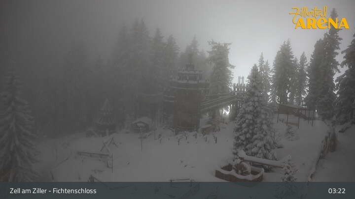 Archived image Webcam Spruce Tree Castle in Zell am Ziller