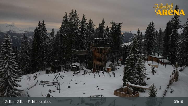 Archived image Webcam Spruce Tree Castle in Zell am Ziller